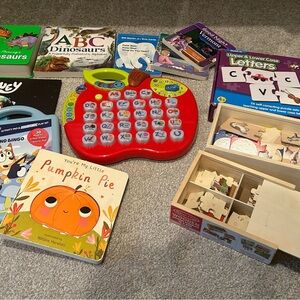Children Puzzles/V Tech Apple & Books